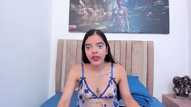 Thalia parkerr  online show from 05/19/26, 12:11