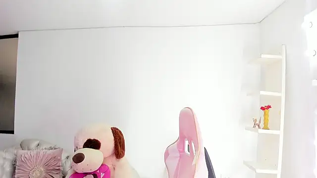 KoralCruz  online show from 03/28/26, 02:49