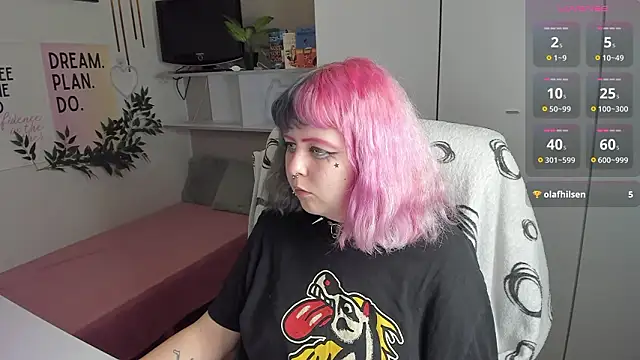 Snapshot of CherryBounce chatting on 03/13/26, 09:21 CherryBounce online show from 03/13/26, 09:21