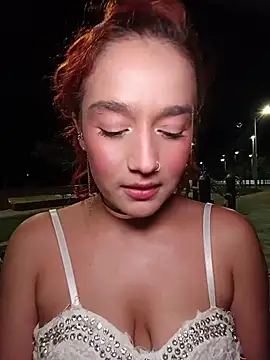 Snapshot of isabella_ferrer99 chatting on 06/17/26, 05:21 isabella ferrer99 online show from 06/17/26, 05:21