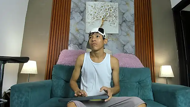 SKINNY BOYXXX online show from 03/12/26, 07:14