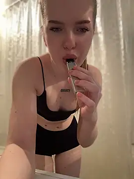 KayShaw online show from 04/20/26, 03:37