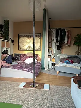 SkinnyLilly online show from 03/31/26, 05:02