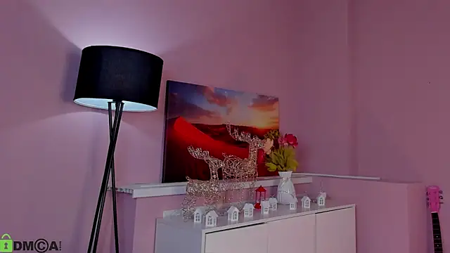 Snapshot of maxinemouse chatting on 03/04/26, 06:14 maxinemouse online show from 03/04/26, 06:14