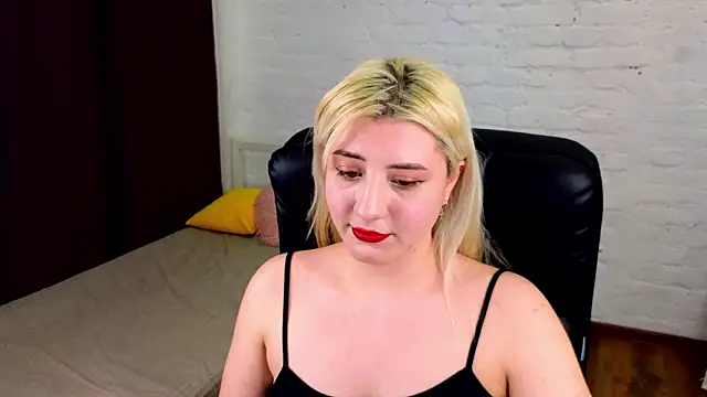 Snapshot of AdaGates chatting on 03/04/26, 03:29 AdaGates online show from 03/04/26, 03:29