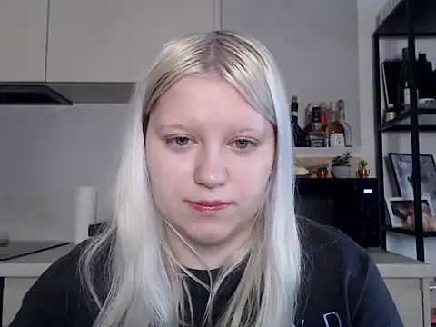 LenaSecret19 online show from 04/15/26, 05:47