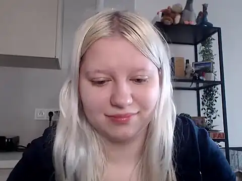 LenaSecret19 online show from 04/17/26, 05:43