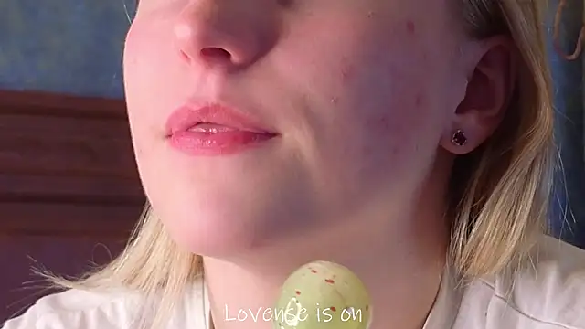 Snapshot of CatarinaGulla chatting on 04/24/26, 02:30 CatarinaGulla online show from 04/24/26, 02:30