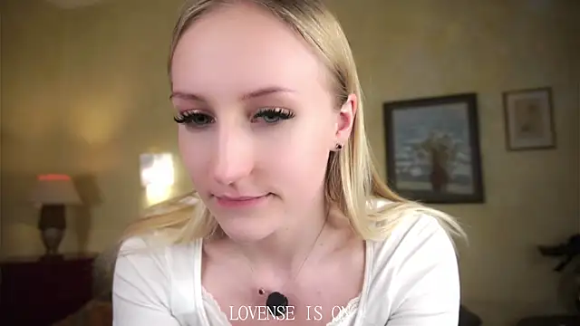 Snapshot of CatarinaGulla chatting on 05/27/26, 02:25 CatarinaGulla online show from 05/27/26, 02:25
