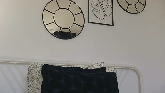 CelineThompson online show from 04/08/26, 01:33