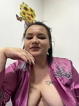 julietalovee online show from 03/15/26, 08:09