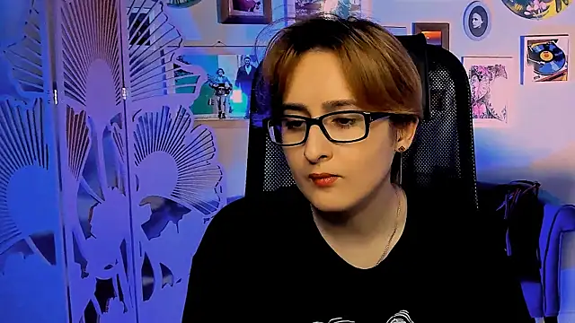 LixeLuna online show from 05/12/26, 06:21