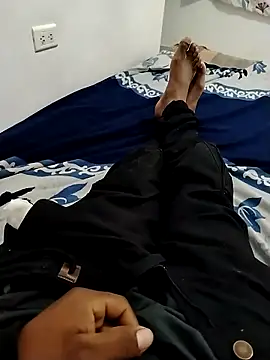 Snapshot of loucer chatting on 03/03/26, 03:29 loucer online show from 03/03/26, 03:29