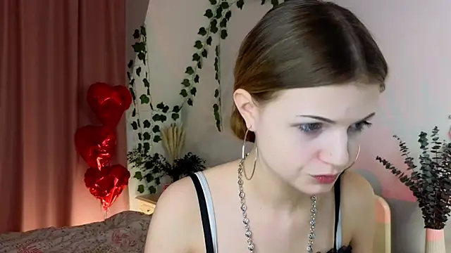 Enji Rey online show from 04/10/26, 12:16