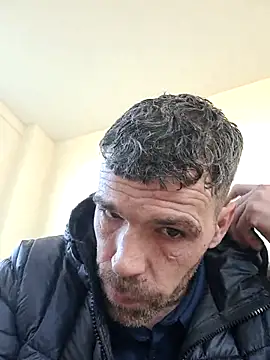 Snapshot of hulllad40 chatting on 03/03/26, 03:18 hulllad40 online show from 03/03/26, 03:18