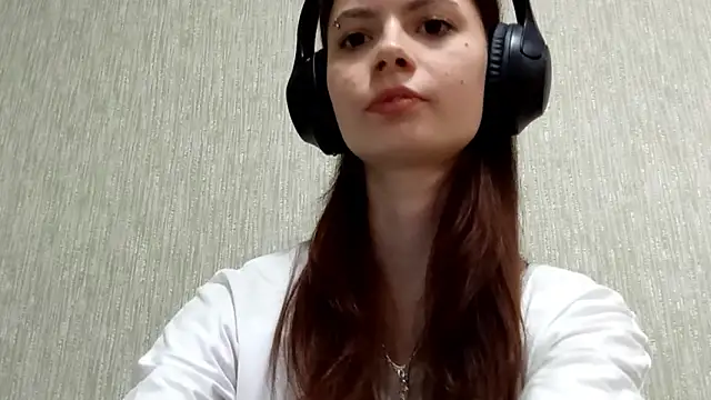 Snapshot of DanutaDederich chatting on 03/04/26, 03:40 DanutaDederich online show from 03/04/26, 03:40