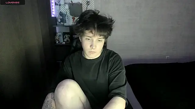 MIya Chinen online show from 03/05/26, 03:08