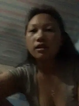 TieuVy99 online show from 04/17/26, 01:58