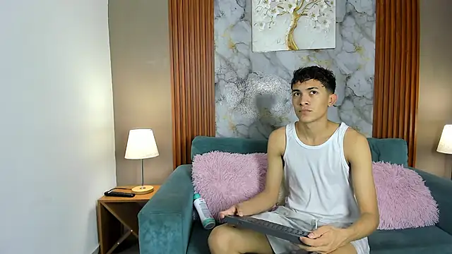 SKYN MAN online show from 04/04/26, 02:54