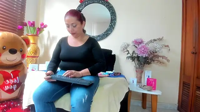 Maye Milf  online show from 03/25/26, 12:44