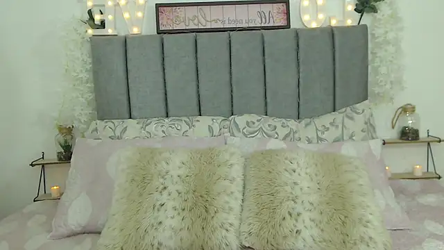 OliviaValentti online show from 03/20/26, 12:15