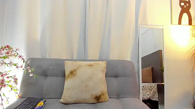 KahiaSmith online show from 07/16/26, 01:50