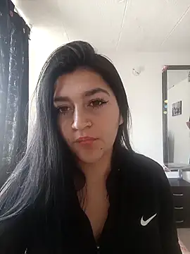 sckarlet1 online show from 04/12/26, 09:42