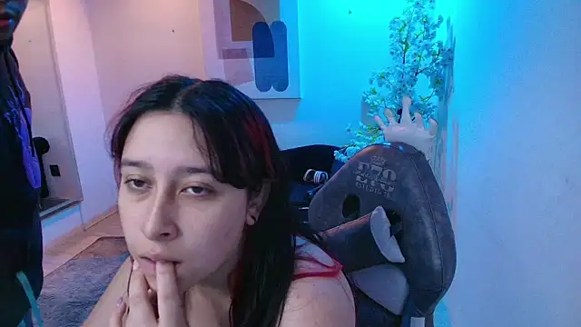 Snapshot of TarlyWho chatting on 05/15/26, 11:28 TarlyWho online show from 05/15/26, 11:28