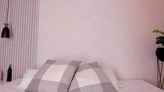 ManuelaMontes  online show from 03/25/26, 11:38