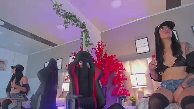 Kiara Kismet  online show from 04/03/26, 09:13