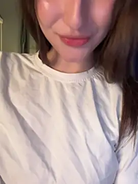 LunarQueenn online show from 04/03/26, 08:51