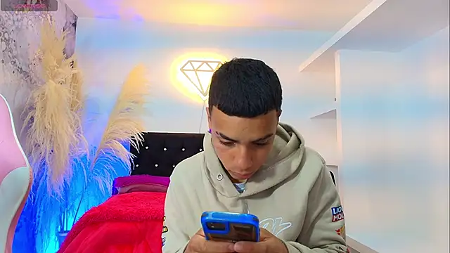 Ariatna Andy online show from 04/18/26, 08:42