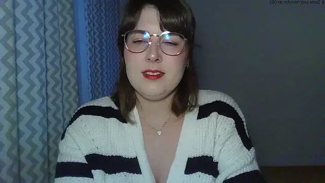 Snapshot of ClaraHard chatting on 05/24/26, 04:23 ClaraHard online show from 05/24/26, 04:23