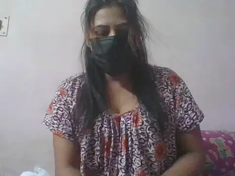 Snapshot of DRAMA__QUEEN chatting on 03/31/26, 10:04 DRAMA QUEEN online show from 03/31/26, 10:04