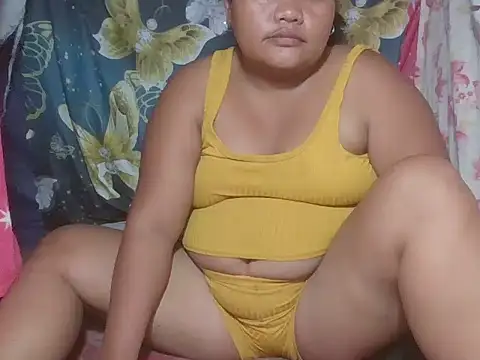 Snapshot of Pinaybigpussy24 chatting on 04/20/26, 12:08 Pinaybigpussy24 online show from 04/20/26, 12:08