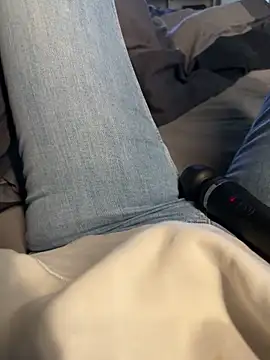 Snapshot of aleexii_s chatting on 03/04/26, 07:20 aleexii s online show from 03/04/26, 07:20