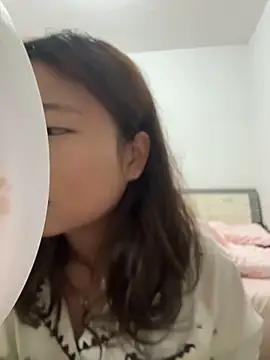 Snapshot of Smallwood_29 chatting on 03/15/26, 07:47 Smallwood 29 online show from 03/15/26, 07:47