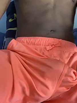 Snapshot of Mickaem chatting on 03/04/26, 12:00 Mickaem online show from 03/04/26, 12:00