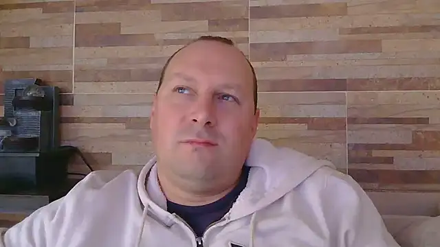 Snapshot of lustonfan chatting on 06/30/26, 12:39 lustonfan online show from 06/30/26, 12:39