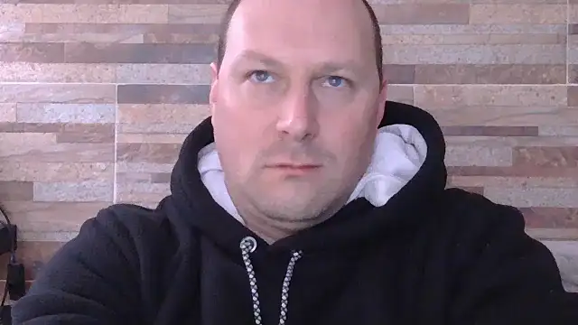 Snapshot of lustonfan chatting on 07/02/26, 12:44 lustonfan online show from 07/02/26, 12:44
