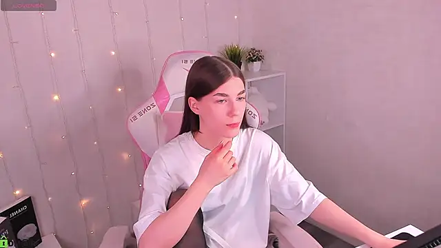 LunaRossaa online show from 03/25/26, 11:55