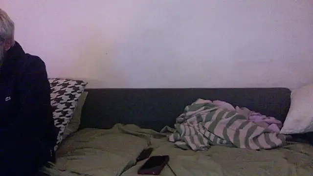 chiara-mario online show from 04/18/26, 08:42