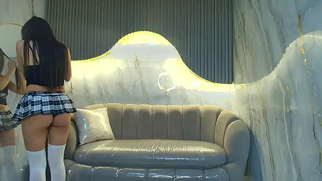 Snapshot of candy_sky_r chatting on 07/02/26, 03:23 candy sky r online show from 07/02/26, 03:23