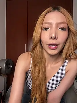 Suki 3 online show from 06/09/26, 09:48