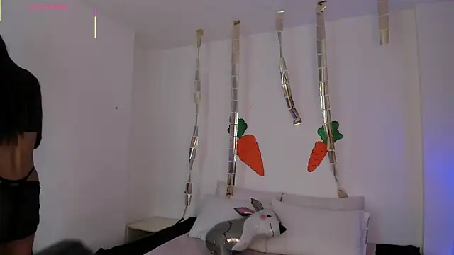 Eve-01 online show from 04/04/26, 07:44