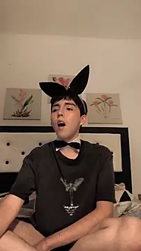 Lucca  555 online show from 04/20/26, 02:47