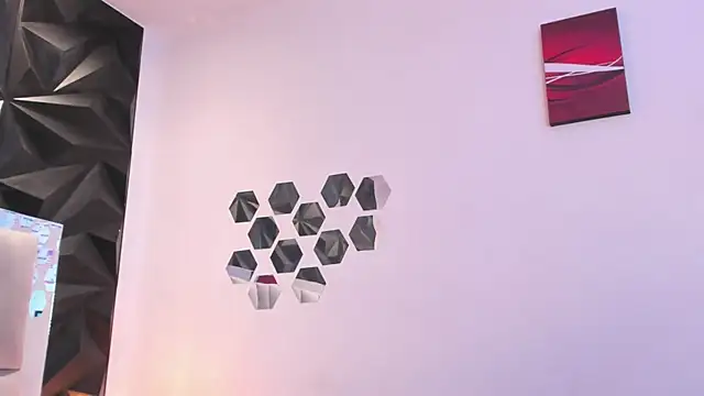 Katijis online show from 04/16/26, 06:52