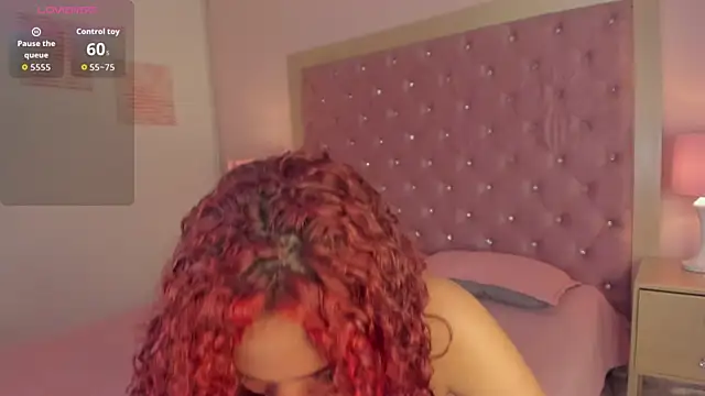 CoralineRed online show from 06/05/26, 11:21