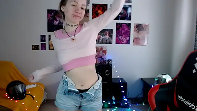 Nica Kawaii online show from 04/07/26, 07:42