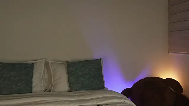 Violet SweetJS online show from 04/30/26, 12:06